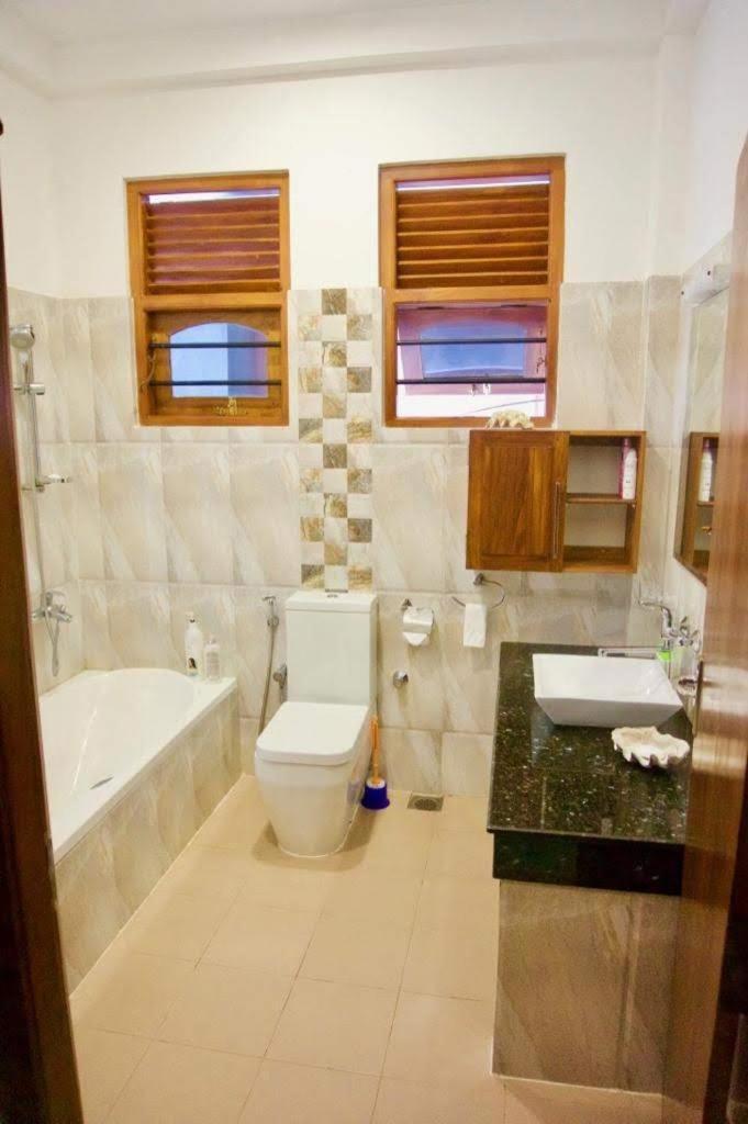 Sisil Villa Matara Buitenkant foto